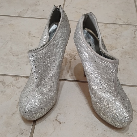 Steve Madden Rhinestone Silver Bootie Heels Sparkle Glam Fashion Size 9.5 - Picture 12 of 15
